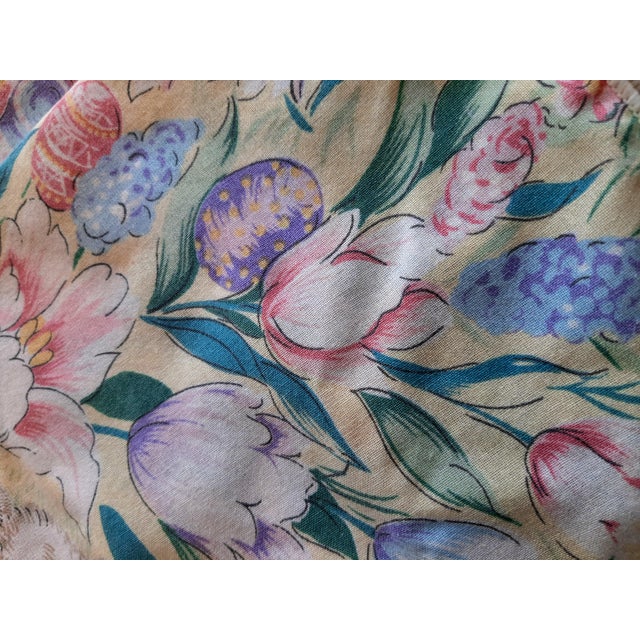 American 1980s Easter Bunny Basket Floral Napkins - Set of 8 For Sale - Image 3 of 5