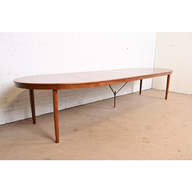 Bramin Møbler H. W. Klein for Bramin Møbler Danish Modern Teak Extension Dining Table, Newly Refinished For Sale - Image 4 of 12