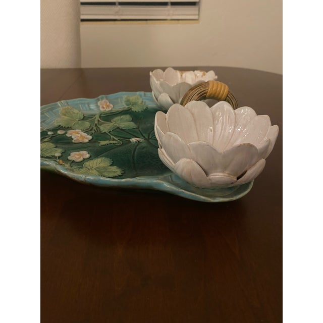 Arts & Crafts Late 19th Century George Jones Majolica Strawberry Dish For Sale - Image 3 of 7