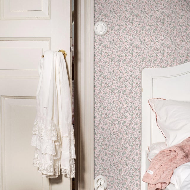 Mid-Century Modern Boråstapeter Jasmine Wallpaper In Petal For Sale - Image 3 of 3