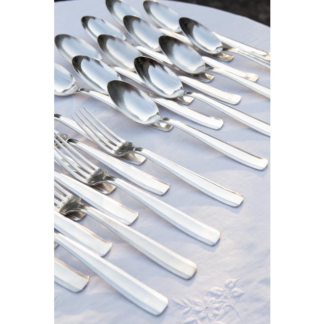 Art Deco French Table Cutlery in Silver-Plated Metal, 1930s, Set of 24 For Sale - Image 7 of 12