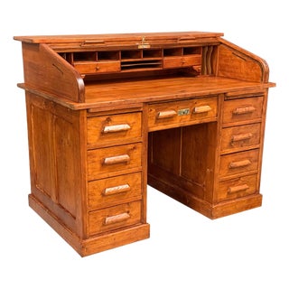 Vintage American Roll-Top Desk in Oak, 1920s For Sale