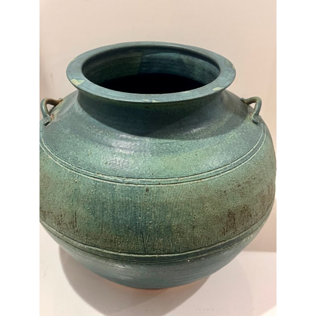 Mexican 1981 Signed Diaz Studio Pottery Monumental Vase in Matte Green Glaze For Sale - Image 3 of 8