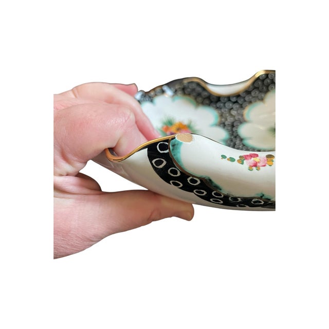 White Vintage Deruta Style Italian Hand Painted Porcelain Quatrefoil Dish For Sale - Image 8 of 9
