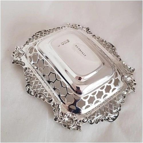Victorian Sterling Silver Trinket Dish from William Comyns & Sons, London, 1899 For Sale - Image 16 of 18