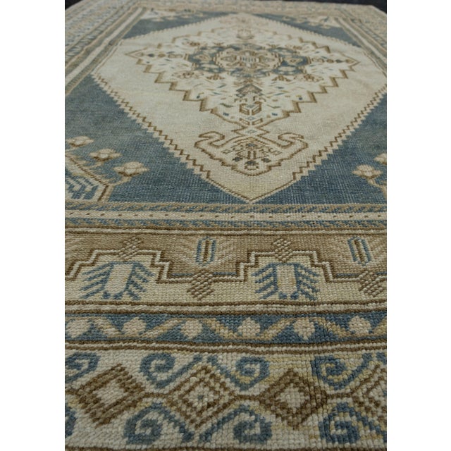 Early 21st Century Turkish Anatolian Rug 3'10" x 5'7" #17577 For Sale - Image 5 of 8