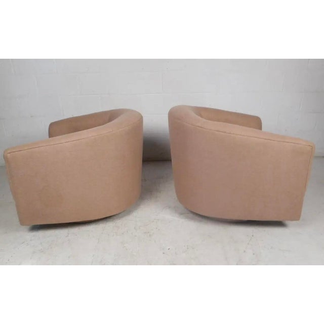 1980's Palm Beach Rose-Colored Swivel Lounge Chairs by Cachet Furniture- A Pair For Sale - Image 4 of 10