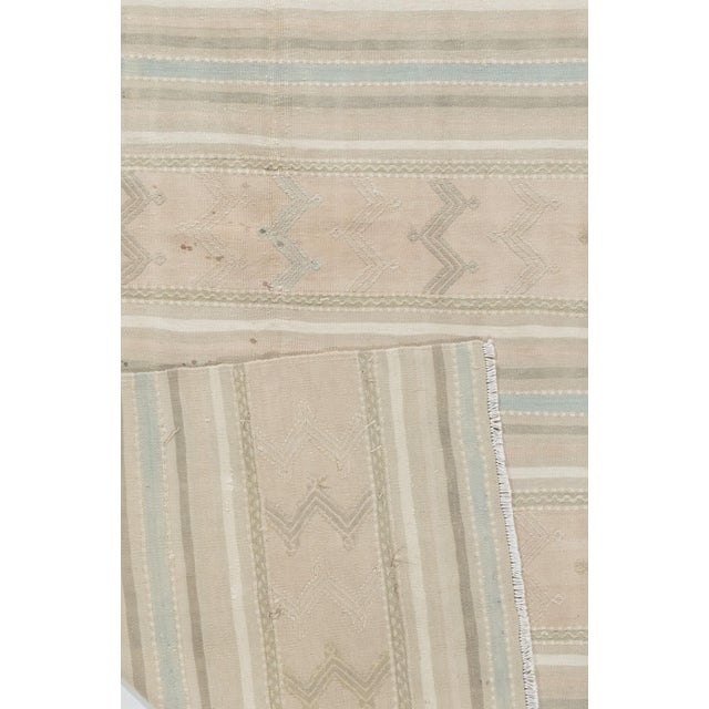 Turkish Vintage Circa 1940 Turkish Kilim Flatweave Rug 4ft 9in X 8ft 9in For Sale - Image 3 of 8