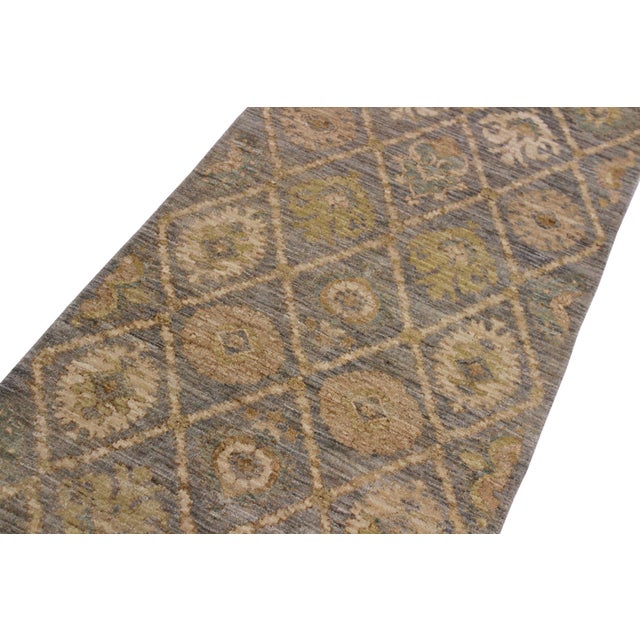 1990s Boho Chic Ziegler Gray/Ivory Wool Runner Rug- 2'7'' X 9'2'' For Sale - Image 5 of 10