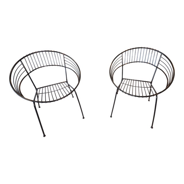 Pair of Mid-Century Modern Wrought Iron Hoop Lounge Chairs, C. 1950s–1960s For Sale