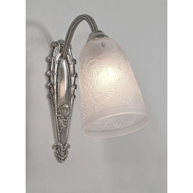 Silver Lorrain Daum & Hudry Pair of French Art Deco Floral Glass Wall Sconces - 1930s For Sale - Image 8 of 16