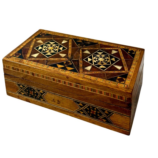 English 19th Century Anglo Indian Sadeli Mosaic Inlaid Box For Sale - Image 3 of 11