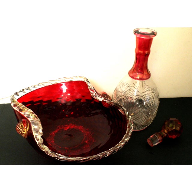 Vintage 1960s Bohemian Cranberry Crystal Decanter & Murano Gold Flake Ruby Glass Bowl Set – Barware Vignette For Sale In San Diego - Image 6 of 17