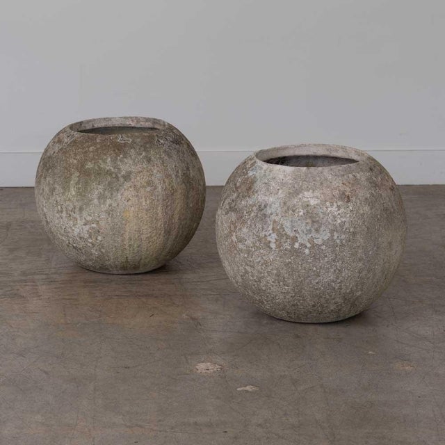 1960s French Concrete Ball Planter, X-Large For Sale In Los Angeles - Image 6 of 12
