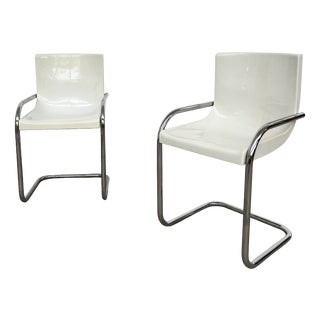 Vintage Space Age Chairs with White Molded Shell and Chrome Tubing, 1970s, Set of 2 For Sale
