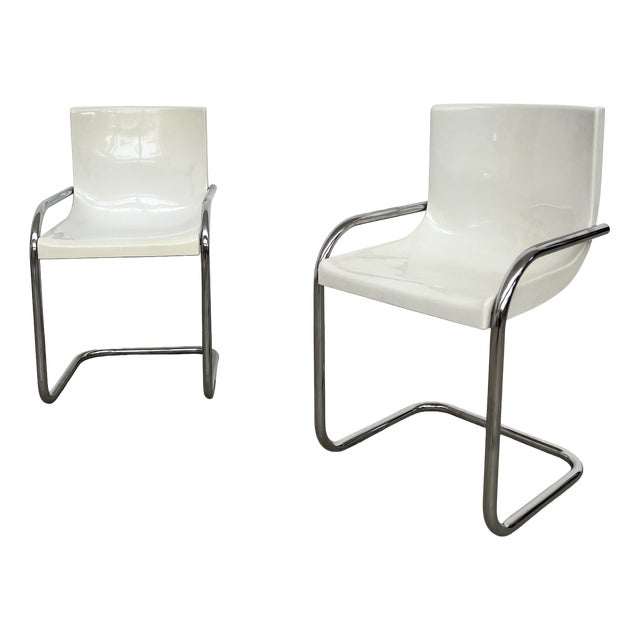 Vintage Space Age Chairs with White Molded Shell and Chrome Tubing, 1970s, Set of 2 For Sale