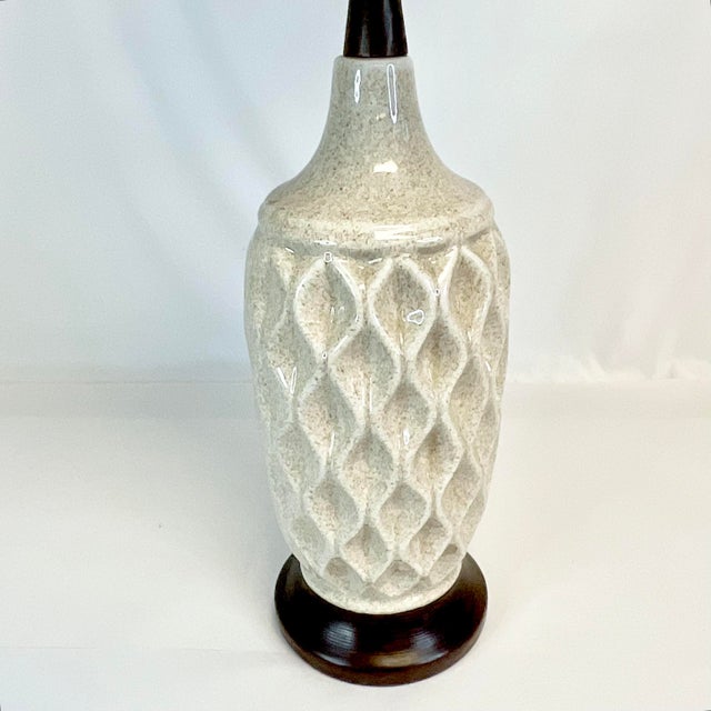 1960s Mid-Century Modern Boho Chic Geometric Ceramic Table Lamp, New Shade. For Sale - Image 6 of 12