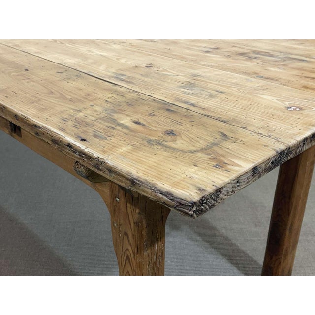 Early 20th century fir farm table. L=2.55m, W=83.5cm, H=77cm, H under apron 57.5cm.
