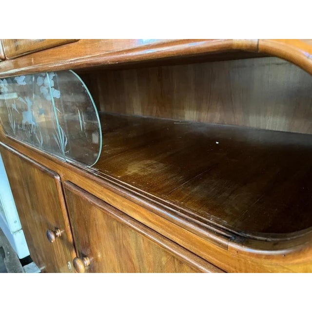 Brown Art Deco Sideboard in Walnut and Glass For Sale - Image 8 of 12