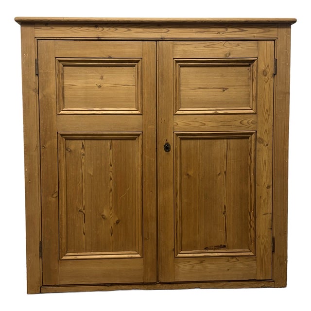 19th Century English Pine Cupboard For Sale