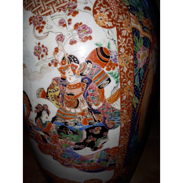Arita Vase in Porcelain with Imari Samurai Decoration, Japan, 19th Century For Sale - Image 4 of 18