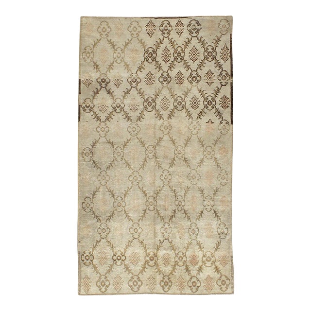 Galerie Shabab Collection Mid-20th Century Turkish Anatolian Accent Rug For Sale