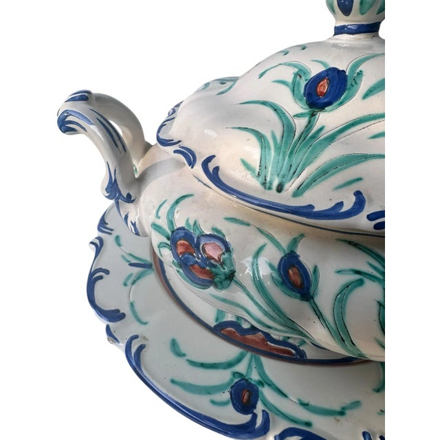Vintage Italian Hand-Painted Majolica Soup Tureen With Underplate – Faenza Pottery, Blue and Green Floral Design, Italy, Mid-Century European Ceramic For Sale In Miami - Image 6 of 9