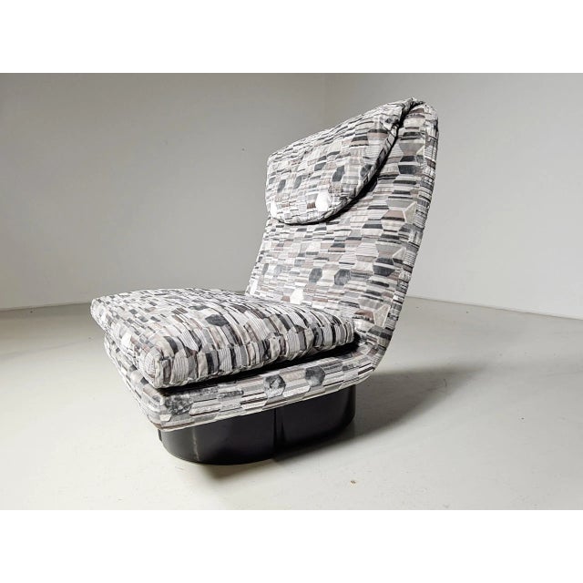 Fabric and Fiberglass Comfort Armchair by T. Ammannati & G.P. Vitelli, Italy, 1970s For Sale - Image 6 of 9