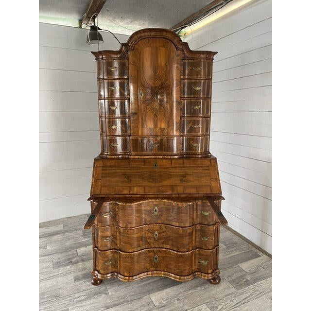 Double curved Barok Secretaire [ Tabernakel ] Restored, German, 1750 Professional restored In superb condition with...