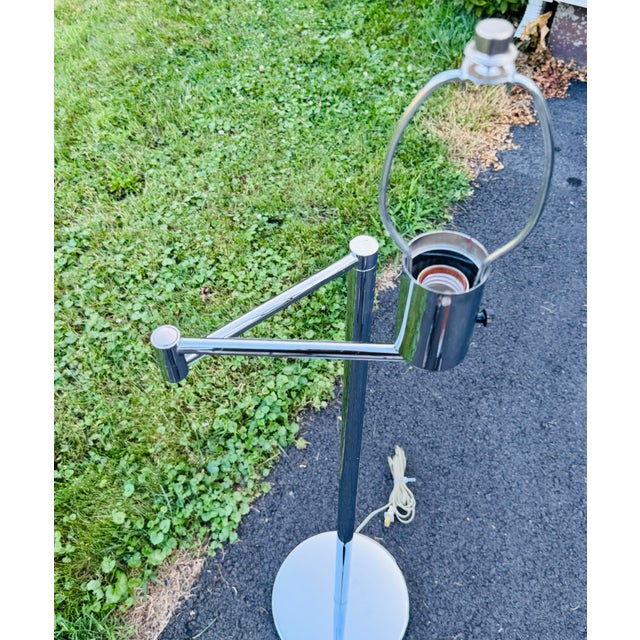 1970s Vintage 1970s Chrome Floor Lamp With Extendable Arm For Sale - Image 5 of 7