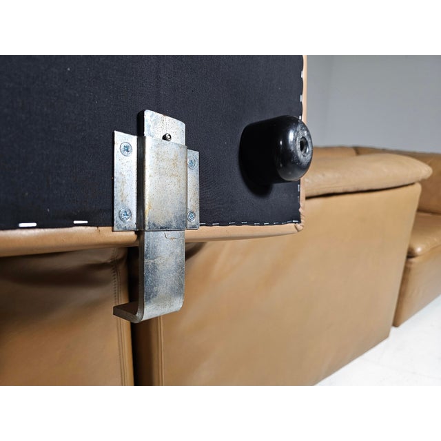 Jeep Modular Sofa in Tan Leather attributed to Anita Schmidt for Durlet, 1970s, Set of 4 For Sale - Image 13 of 15