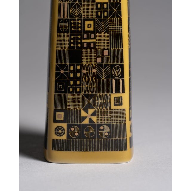 Yellow Model 1703 Porcelain Vase Set by Hans Theo Baumann for Rosenthal, 1964, Set of 3 For Sale - Image 15 of 18