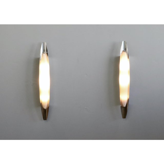 Model 2254 Wall Lights in Crystal and Nickel-Plated Brass by Max Ingrand for Fontana Arte, 1960, Set of 2 For Sale - Image 13 of 15