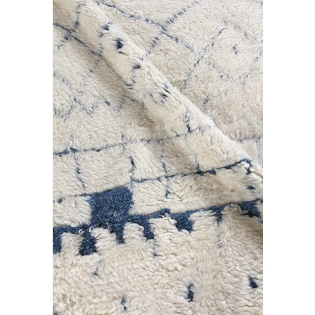 Not Yet Made - Made To Order Weighton Ivory/Blue Hand knotted Wool Area Rug - 6'x9' For Sale - Image 5 of 8