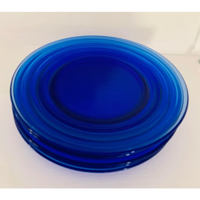 Hazel-Atlas 1930s Hazel Atlas Cobalt Blue Dinner Plates - Set of 6 For Sale - Image 4 of 6