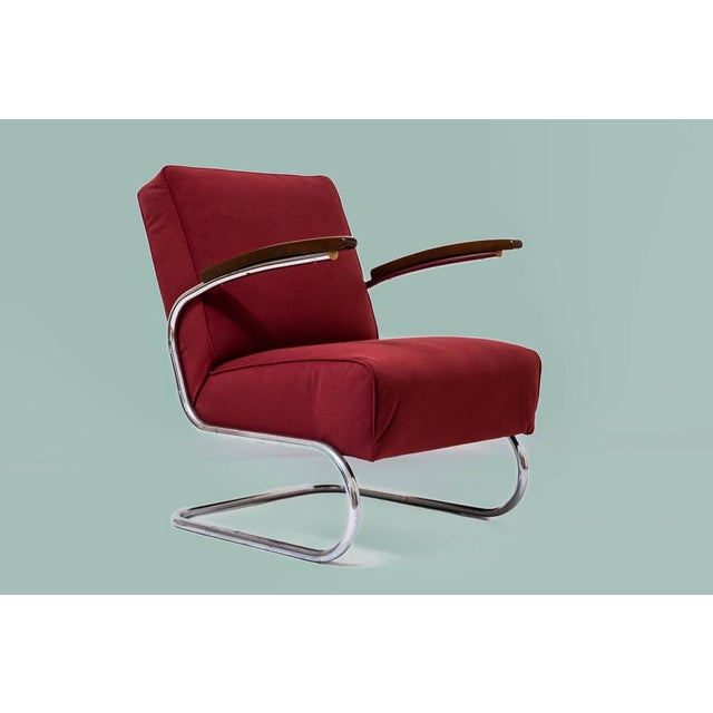 “The outstanding features of this armchair are elegance, timelessness, and high seating comfort. Added to this is a...
