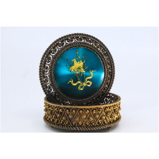 Metal Rose-Plated Silver Box with Filigree and Lid Decorated with Floral Motifs For Sale - Image 7 of 12