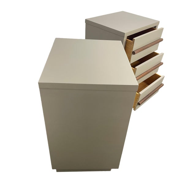 Pair of Restored American of Martinsville Chestnut Gray Lacquer Nightstands With Walnut Pulls, 1970s For Sale - Image 10 of 13