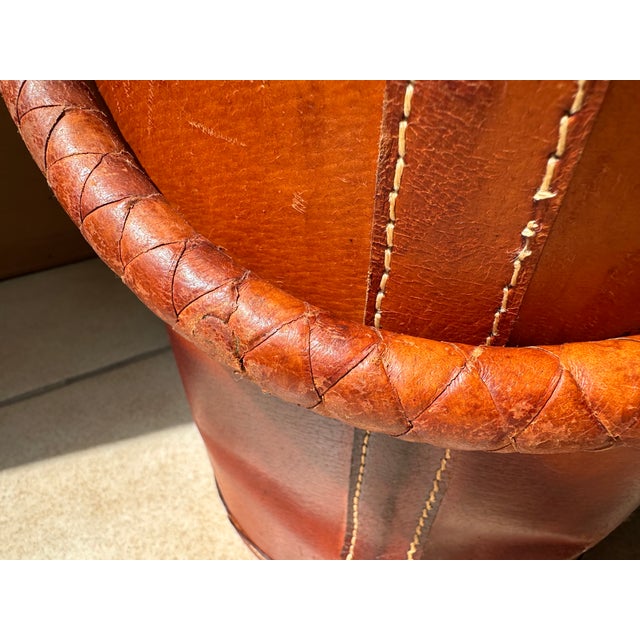 Brown Patinated Saddle Leather Waste Basket with Handle and Brass Details, France, 1960s For Sale - Image 8 of 18