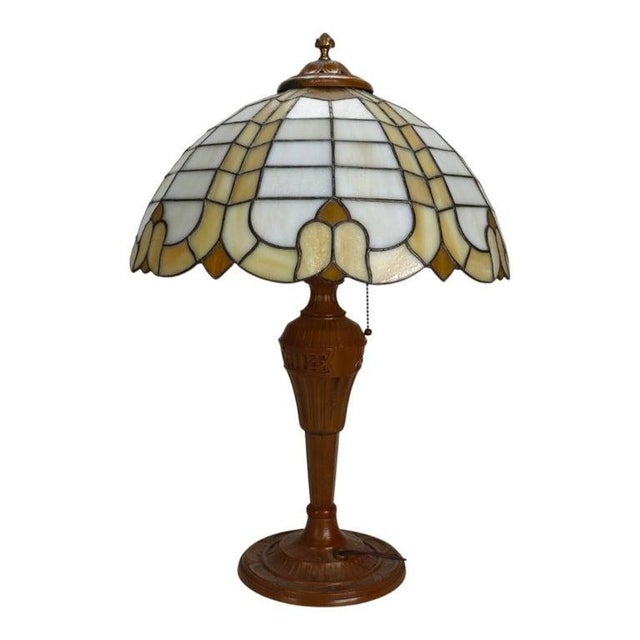 1920s Arts & Crafts Bradley & Hubbard Style Stained Leaded Glass Table Lamp For Sale - Image 9 of 11