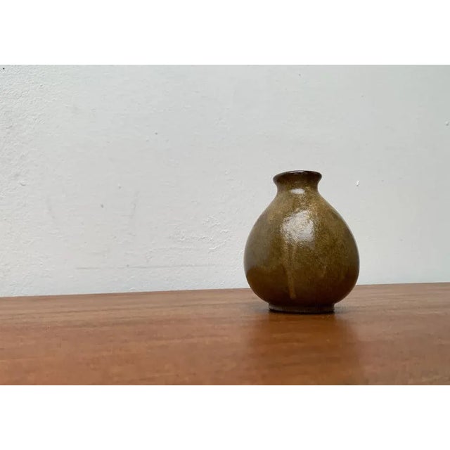 Mid-Century German Minimalist Studio Pottery Vase by Gudrun Friedrich, Rügen For Sale - Image 12 of 13