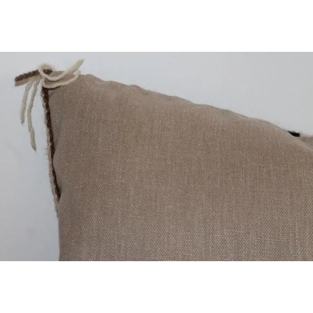 Late 20th Century Late 20th Century Jogsaw Pattern Weaving Kidney Pillow For Sale - Image 5 of 6