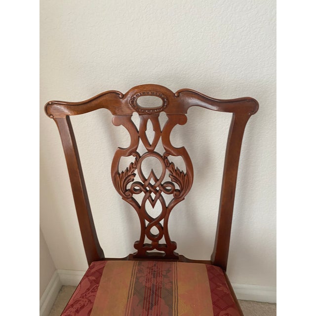 Late 20th Century Baker Historic Charleston Collection Carved Mahogany Exquisitely Unique Dining Chairs- Set of 8 Excellent "Mint" Condition For Sale In Denver - Image 6 of 12
