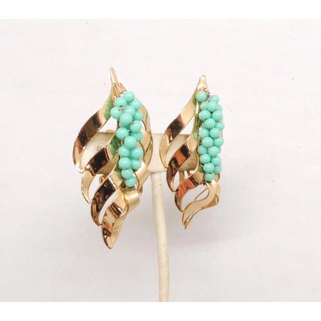 Napier Vintage 1950s Signed Napier Goldtone Faux-Turquoise Beaded Clip Earrings For Sale - Image 4 of 7