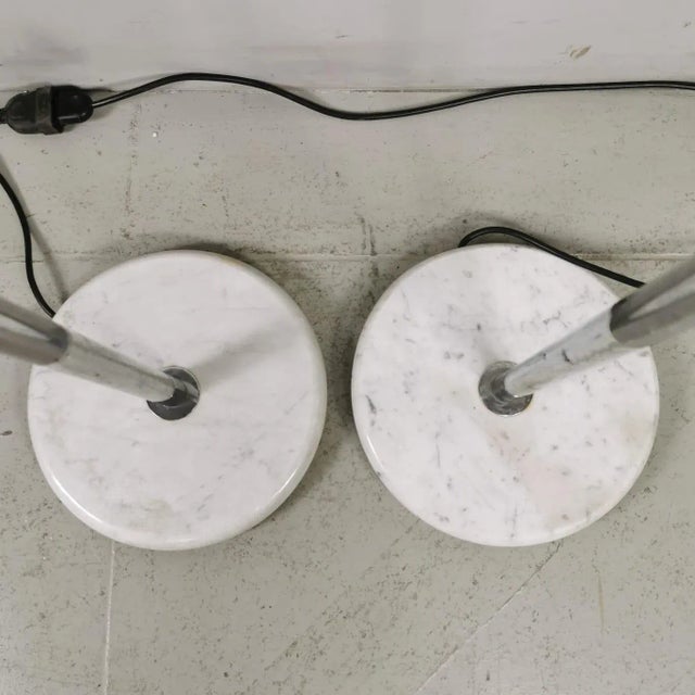 1970s Vintage Chromed-Plated Floor Lamps with Marble Bases and White Glass Diffusers in the style of Venini, 1970s, Set of 2 For Sale - Image 5 of 8
