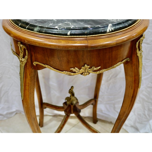Early 20th Century Antique Italian Rococo Round Black Marble Top Table With Ormolu Trims For Sale - Image 5 of 5
