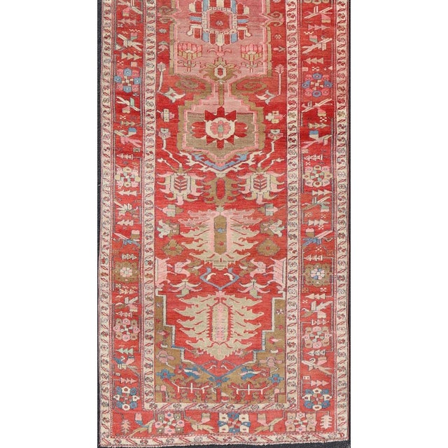 Early 20th Century Antique Persian Serapi Gallery Runner With Medallion Design 4'9 X 16'9 For Sale - Image 5 of 12