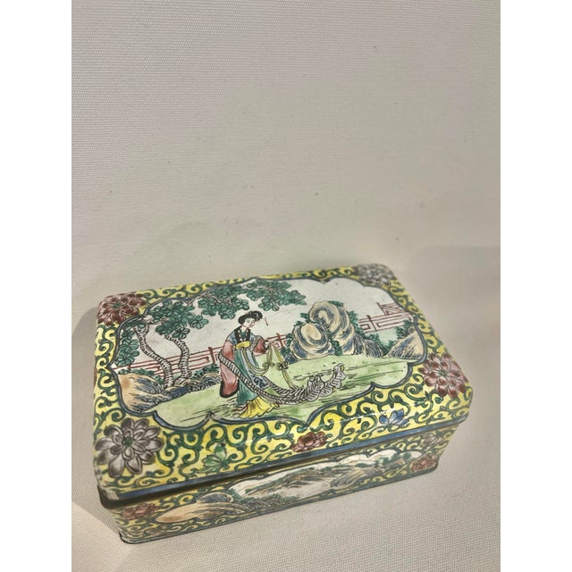 Early 20th Century Chinese Canton Enamel on Copper Figural Box With Qianlong Mark For Sale - Image 4 of 12