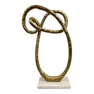 Contemporary Textured Gold Metal Abstract Nomad's Knot Sculpture on White Marble Base For Sale