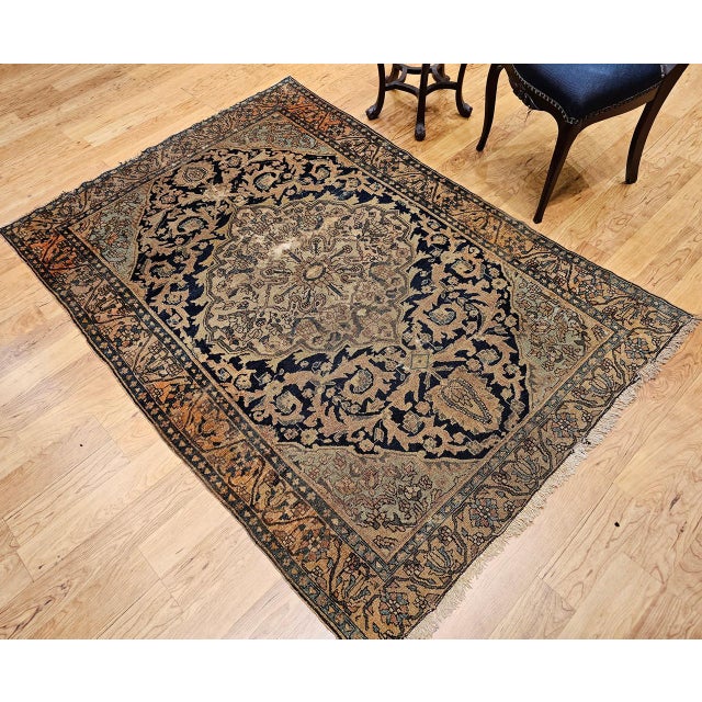 Persian 19th Century Persian Farahan Sarouk Rug, Hand-Knotted Wool, Floral Medallion Pattern, Ivory & Navy, 5x6 For Sale - Image 3 of 18